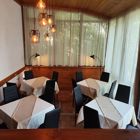 Twin House Hotel ออร์คนายโนโว่ ภายนอก รูปภาพ