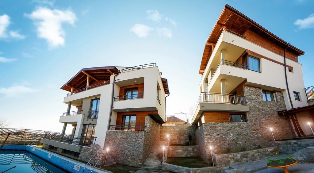 Twin House Hotel ออร์คนายโนโว่ ภายนอก รูปภาพ