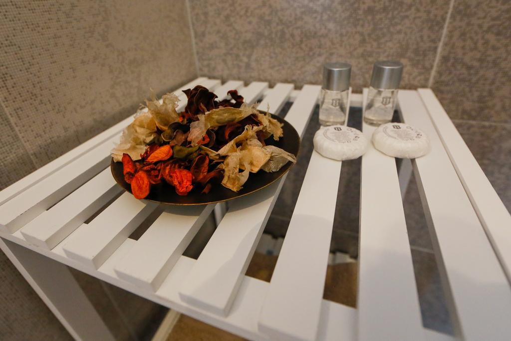 Twin House Hotel ออร์คนายโนโว่ ภายนอก รูปภาพ