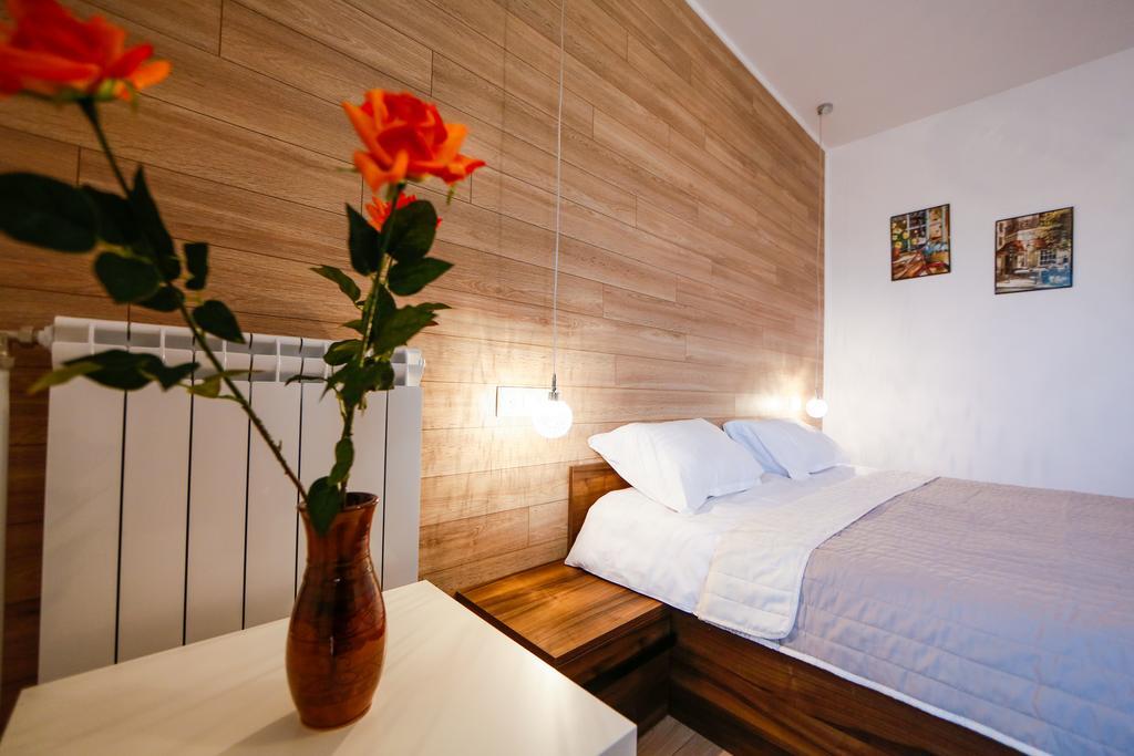 Twin House Hotel ออร์คนายโนโว่ ภายนอก รูปภาพ