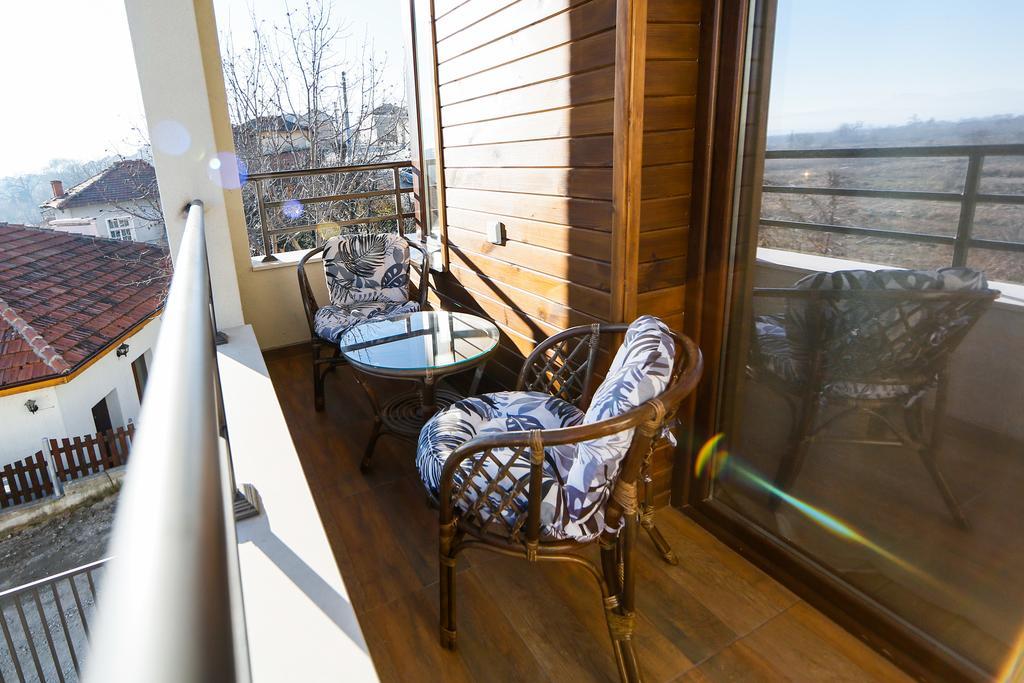 Twin House Hotel ออร์คนายโนโว่ ภายนอก รูปภาพ
