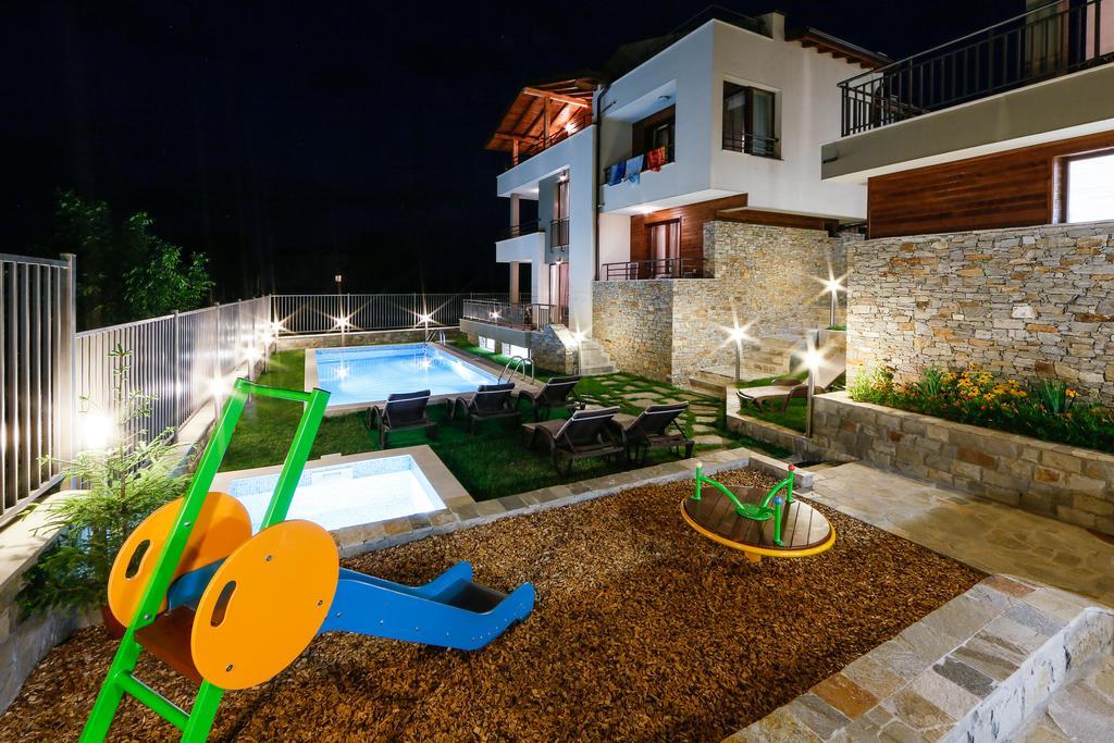 Twin House Hotel ออร์คนายโนโว่ ภายนอก รูปภาพ