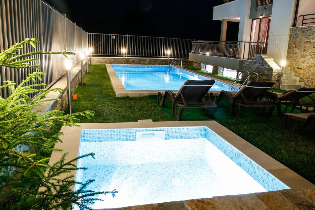 Twin House Hotel ออร์คนายโนโว่ ภายนอก รูปภาพ