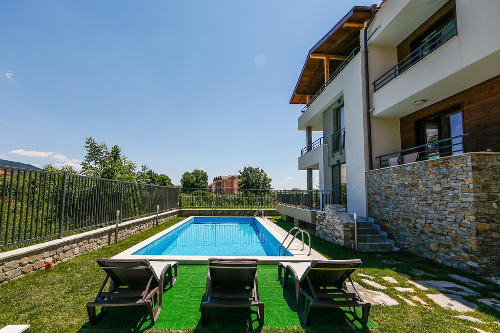 Twin House Hotel ออร์คนายโนโว่ ภายนอก รูปภาพ
