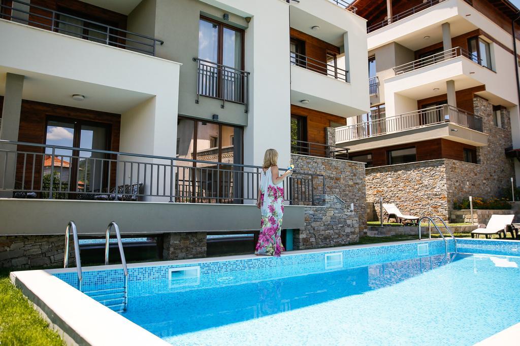 Twin House Hotel ออร์คนายโนโว่ ภายนอก รูปภาพ